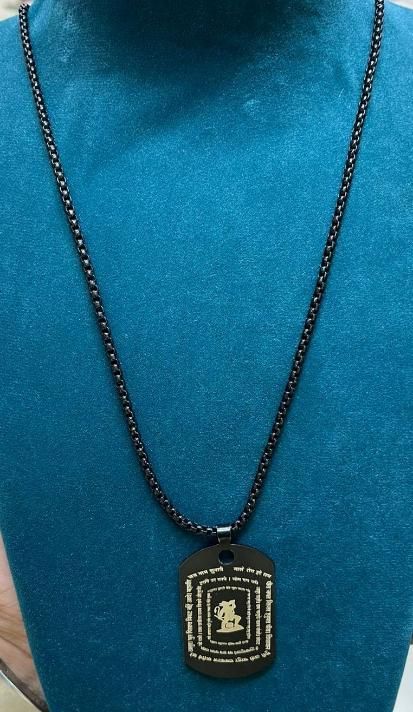 “Wear Courage: Stylish Hanuman Chalisa Pendant with Spiritual Power”